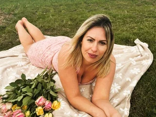 CARRMIYNA profile