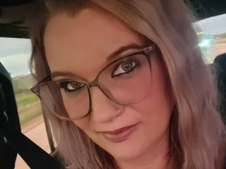 NinaNicoleRoyale profile